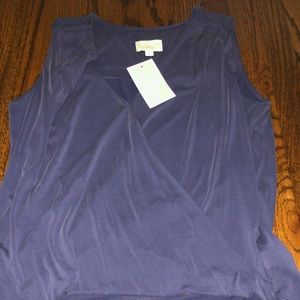 Veronica M. split neck sleeve less top